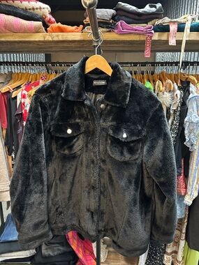 PrettyLittleThing Black Plush Teddy Jacket with Snap Pockets